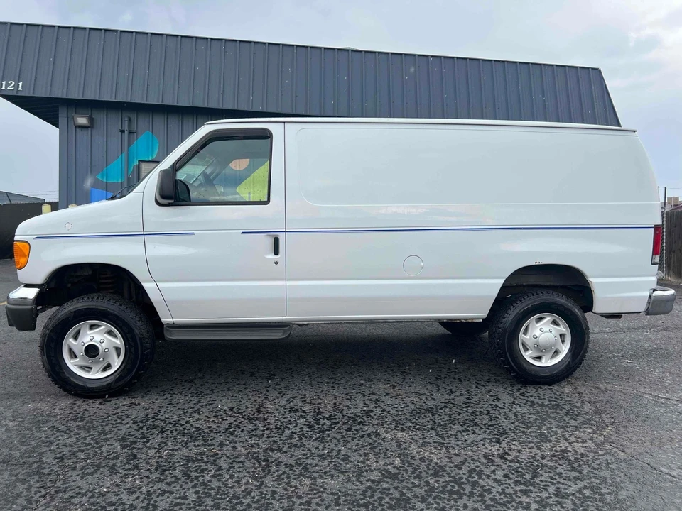 2006 Ford Econoline Van - Image 2 of 21