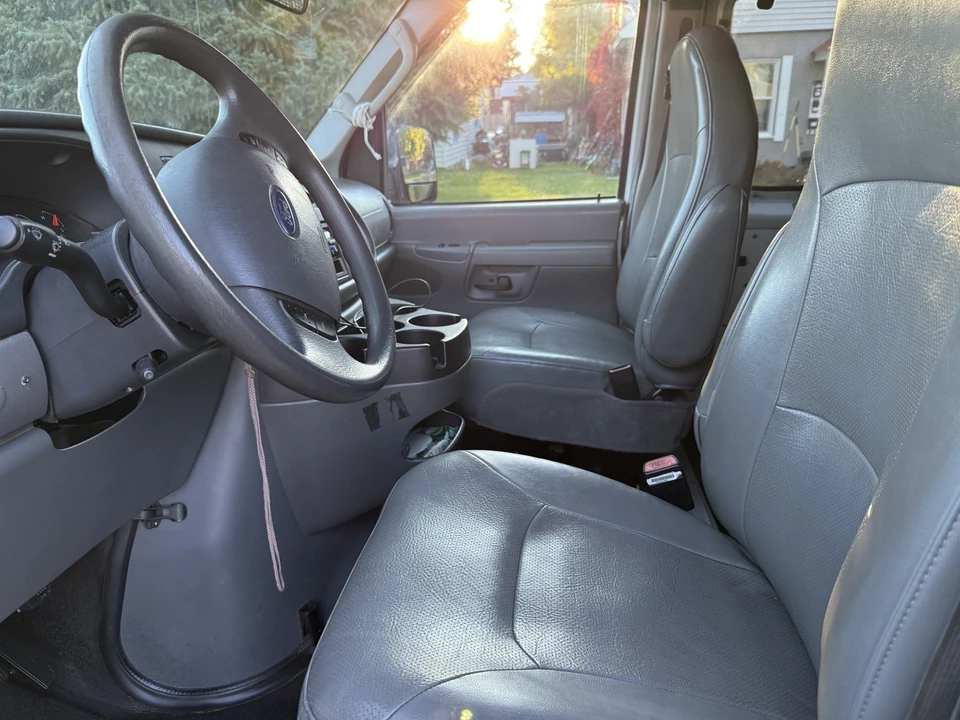 2006 Ford Econoline Van - Image 4 of 18