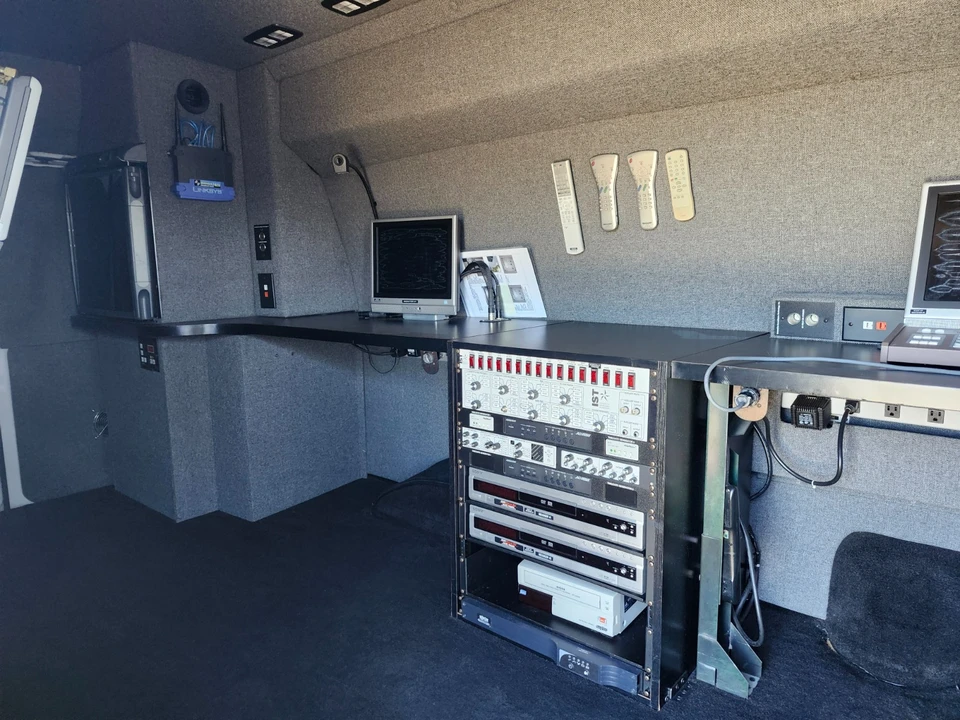 2006 Ford Econoline Van - Image 18 of 19