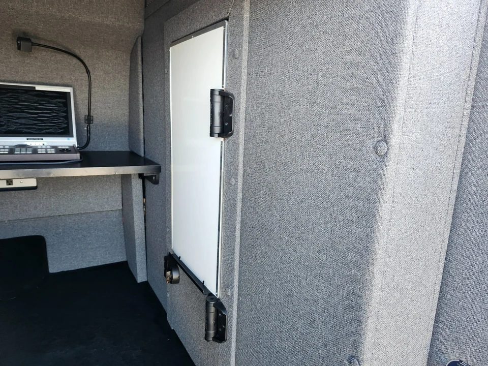 2006 Ford Econoline Van - Image 19 of 19