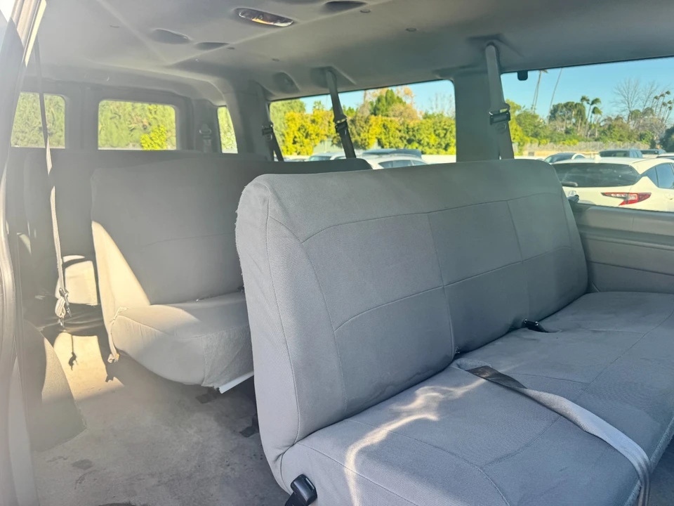 2006 Ford Econoline Van - Image 12 of 15