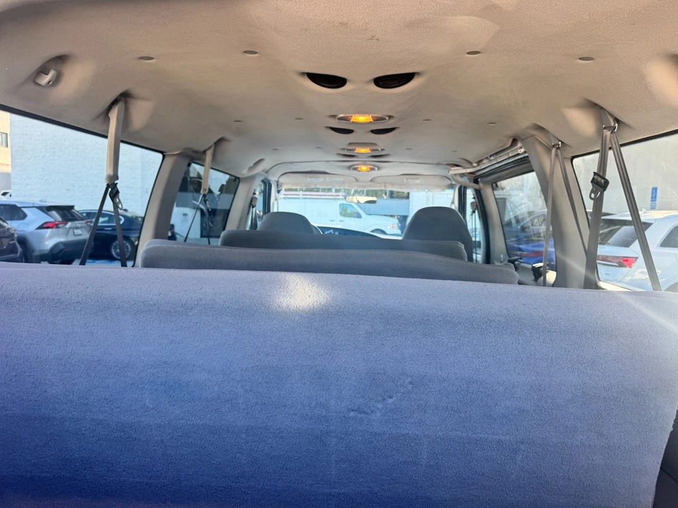 2006 Ford Econoline Van - Image 11 of 15