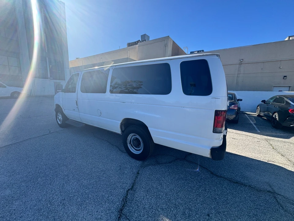 2006 Ford Econoline Van - Image 15 of 15