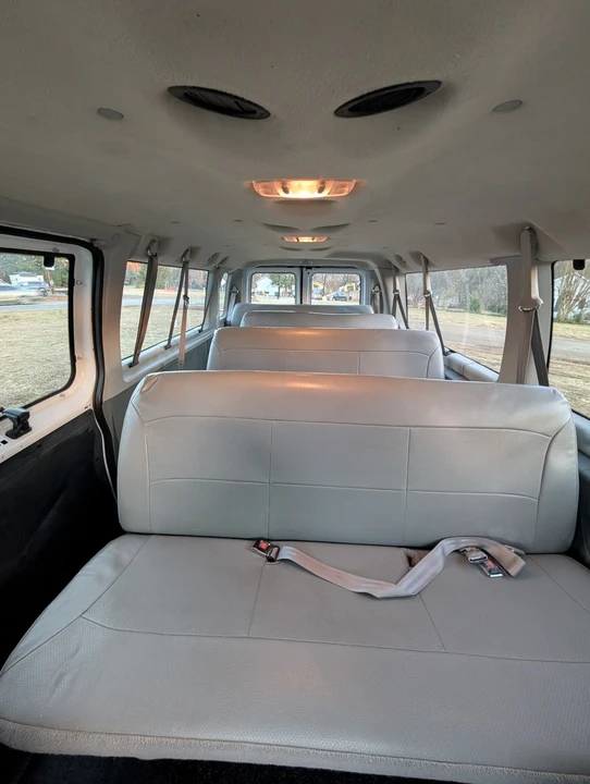 2006 Ford Econoline Van - Image 14 of 18