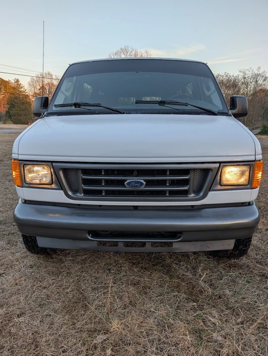 2006 Ford Econoline Van - Image 3 of 18