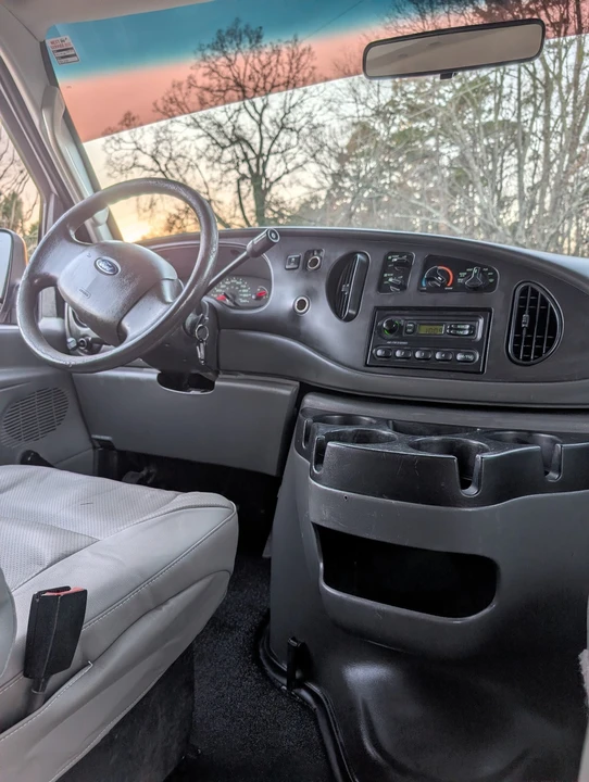 2006 Ford Econoline Van - Image 15 of 18