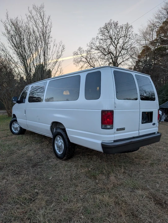 2006 Ford Econoline Van - Image 6 of 18