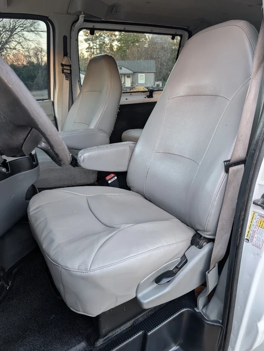 2006 Ford Econoline Van - Image 10 of 18