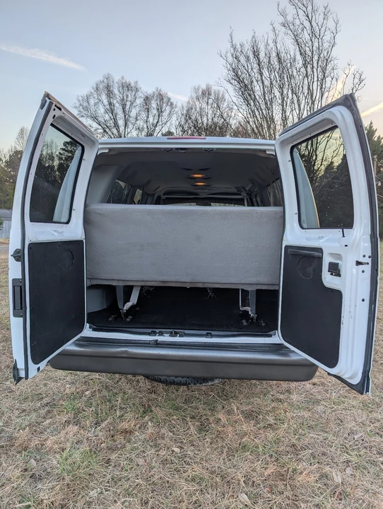 2006 Ford Econoline Van - Image 8 of 18