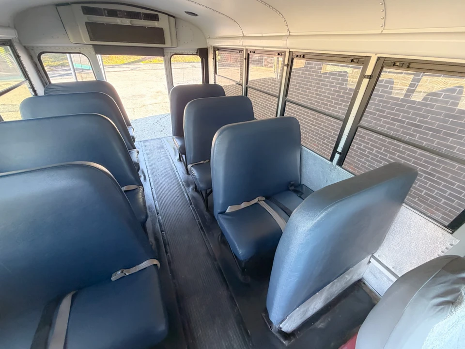2006 Ford Econoline Van - Image 20 of 21