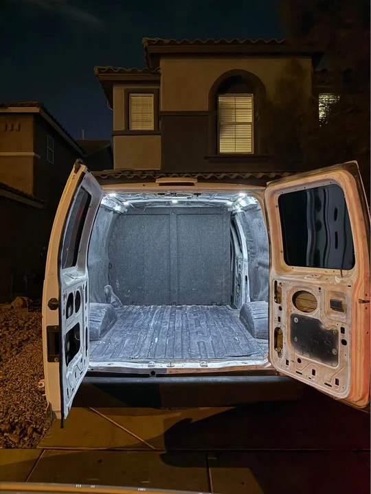 2006 Ford Econoline Van - Image 9 of 9