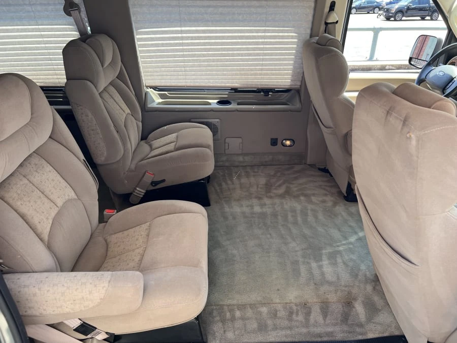 2006 Ford Econoline Van - Image 6 of 9