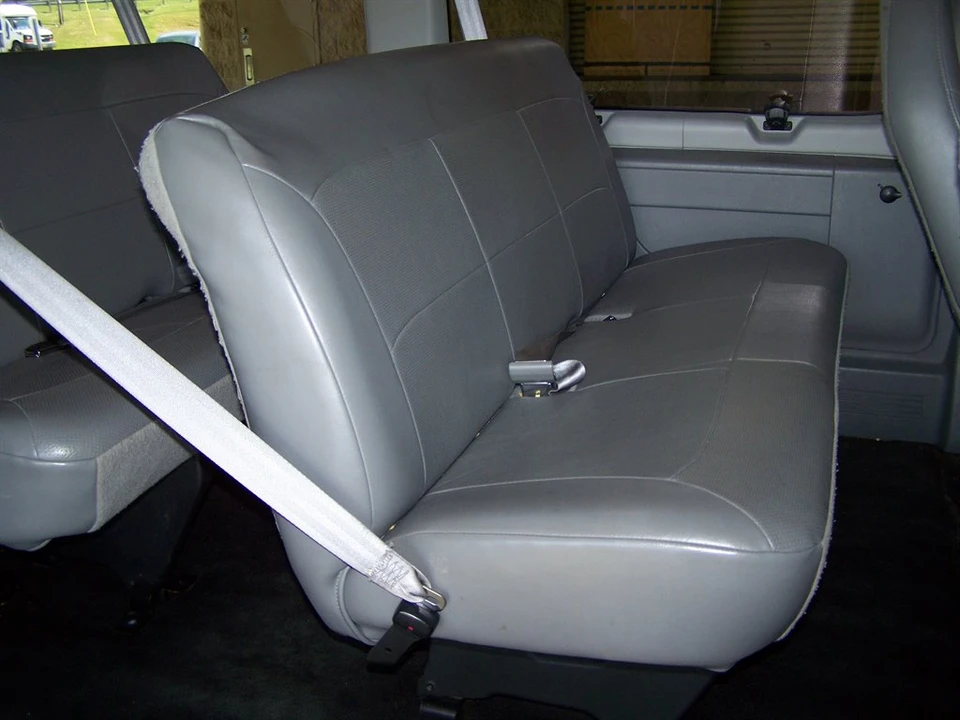 2006 Ford Econoline Van - Image 11 of 14