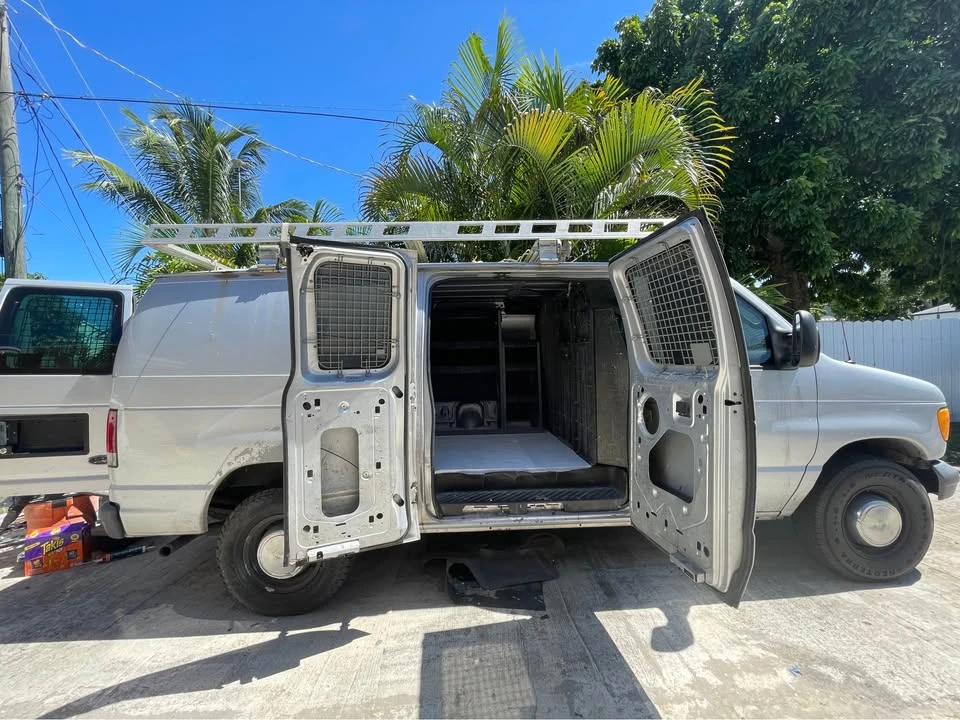 2006 Ford Econoline Van - Image 8 of 9