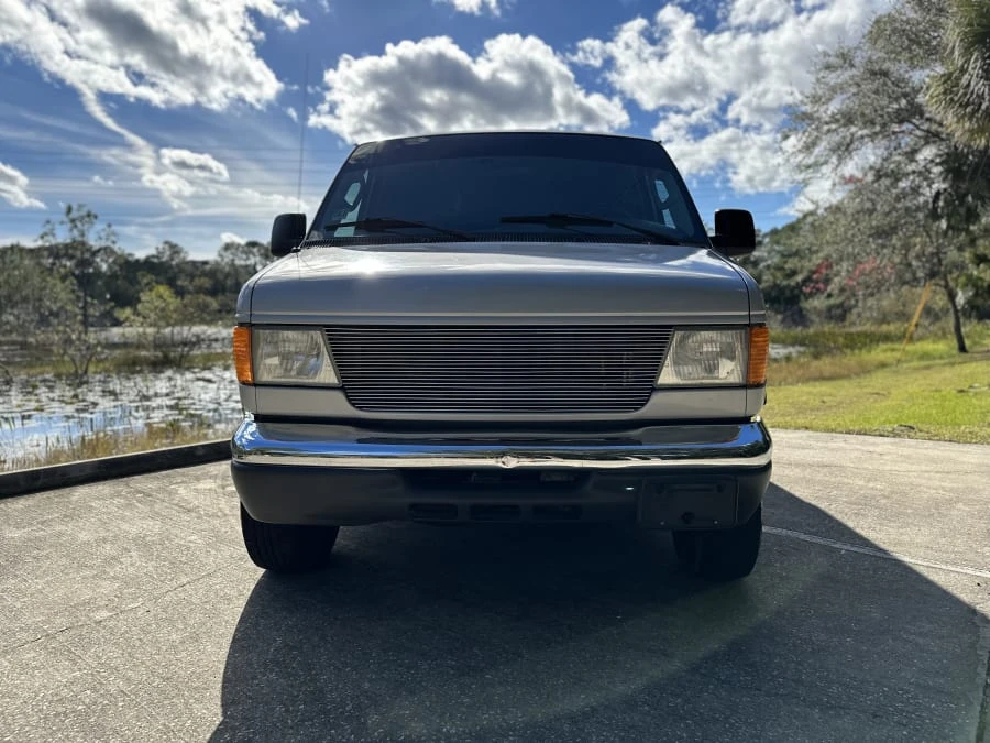 2006 Ford Econoline Van - Image 3 of 31