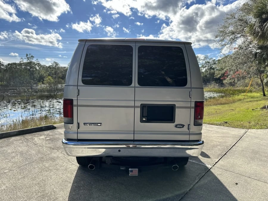 2006 Ford Econoline Van - Image 4 of 31