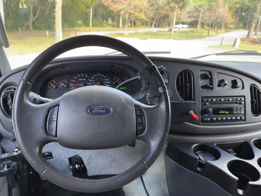 2006 Ford Econoline Van - Image 15 of 31