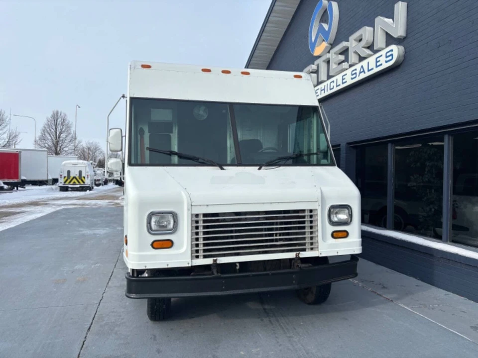 2006 Ford Econoline Van - Image 8 of 12
