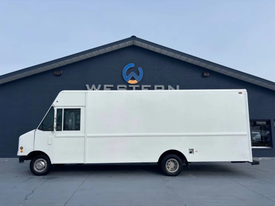2006 Ford Econoline Van - Image 2 of 12