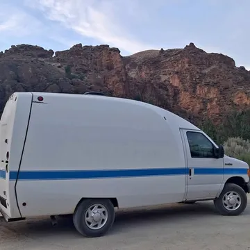 2006 Ford E350 Super Duty Cutaway