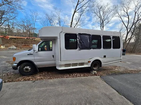 2006 Ford E-450 Super Duty