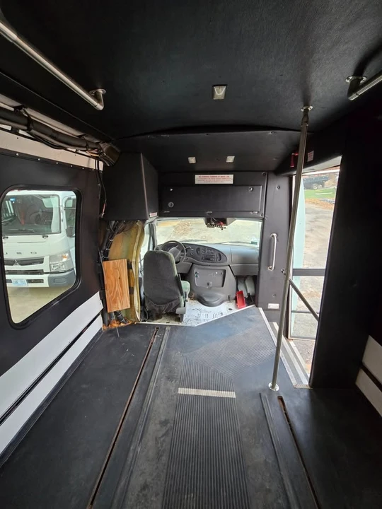 2006 Ford Econoline Van - Image 7 of 8