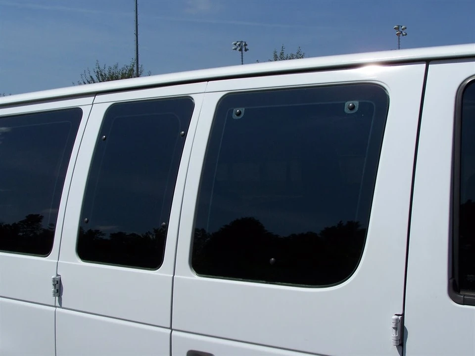 2006 Ford Econoline Van - Image 31 of 31