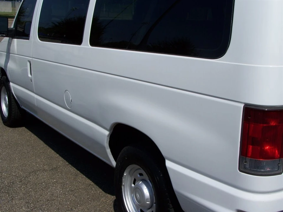 2006 Ford Econoline Van - Image 21 of 31