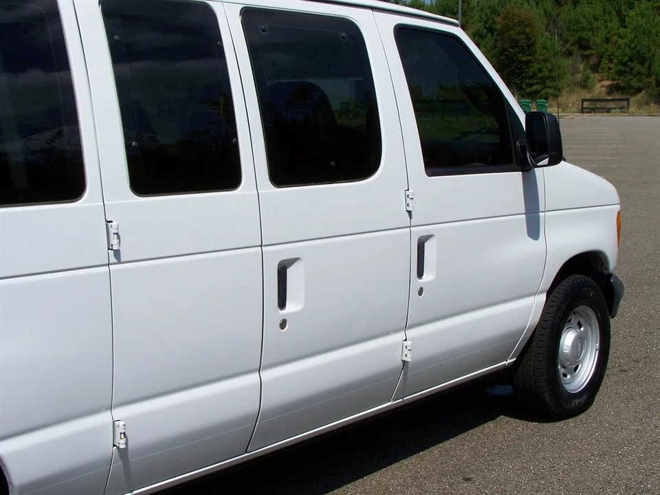 2006 Ford Econoline Van - Image 29 of 31