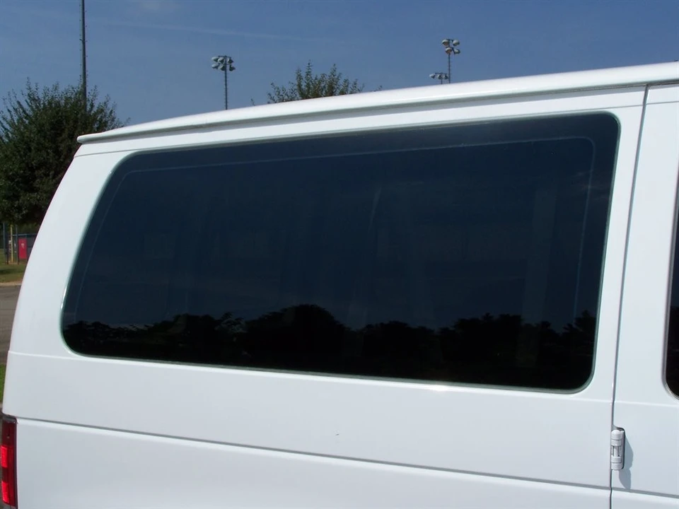 2006 Ford Econoline Van - Image 30 of 31