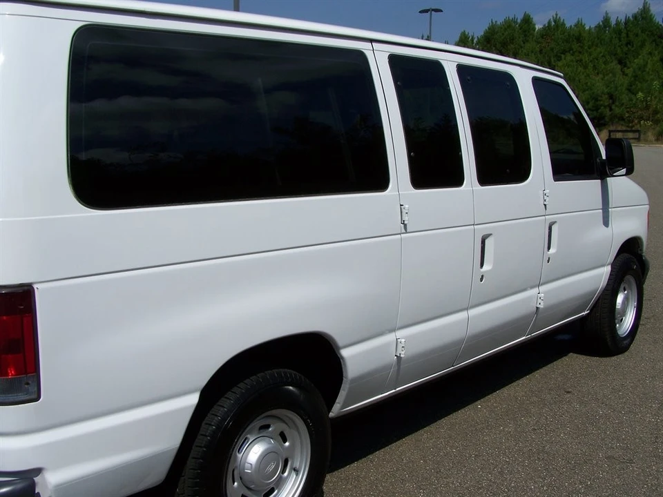2006 Ford Econoline Van - Image 7 of 31