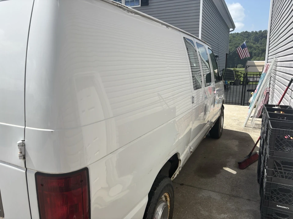 2006 Ford Econoline Van - Image 3 of 6