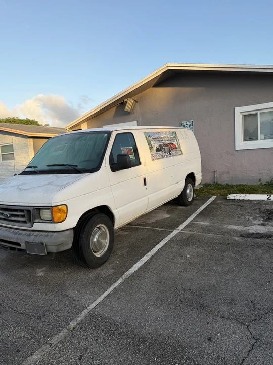 2006 Ford Econoline Van - Image 3 of 10