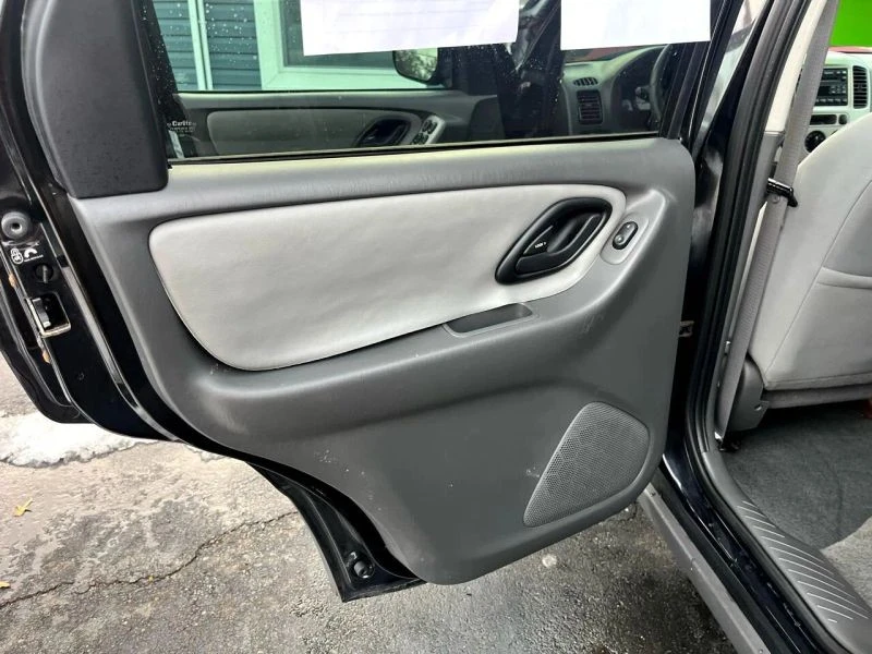 2006 Ford Escape - Image 11 of 12