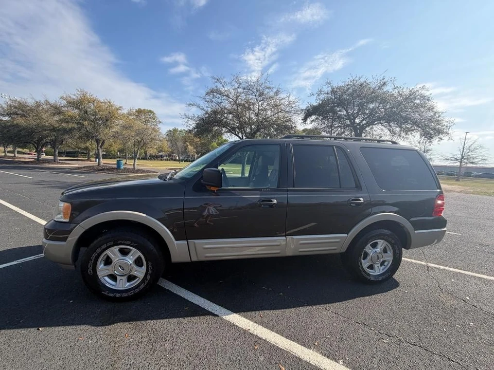 2006 Ford Expedition 2nd Gen - Image 2 of 31