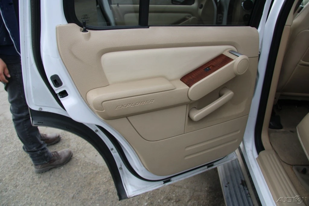 2006 Ford Explorer 4th Gen - Image 17 of 21