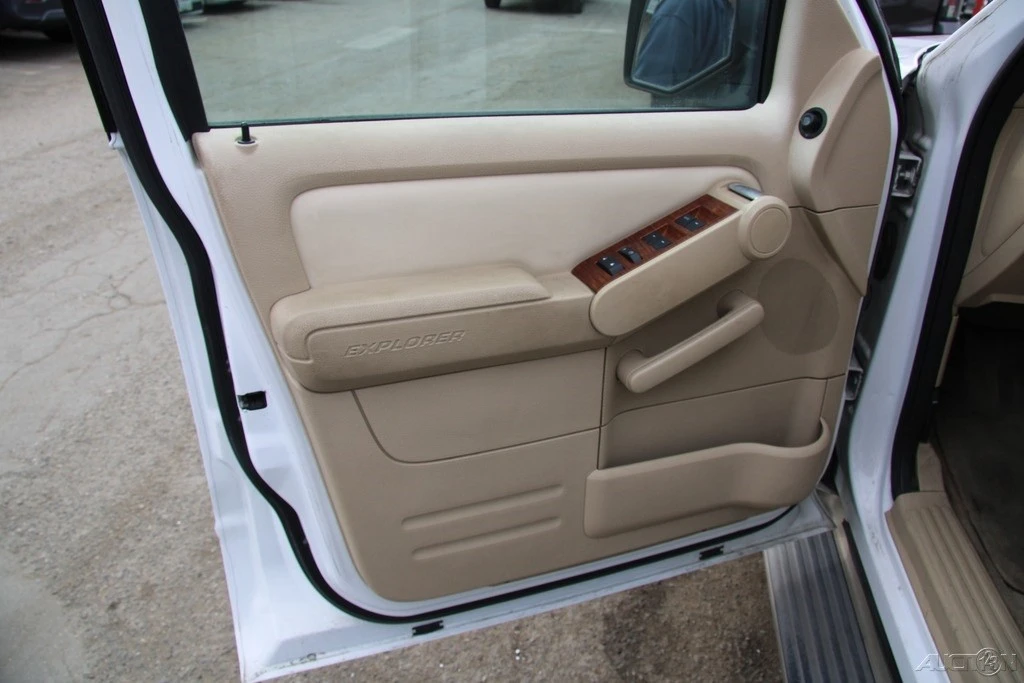 2006 Ford Explorer 4th Gen - Image 11 of 21