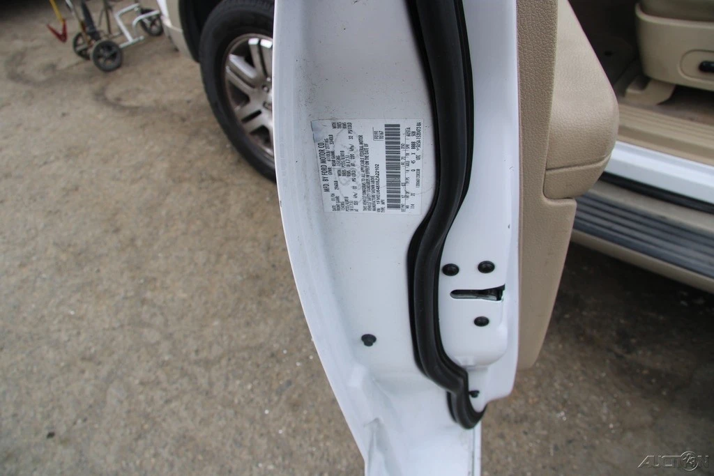 2006 Ford Explorer 4th Gen - Image 10 of 21