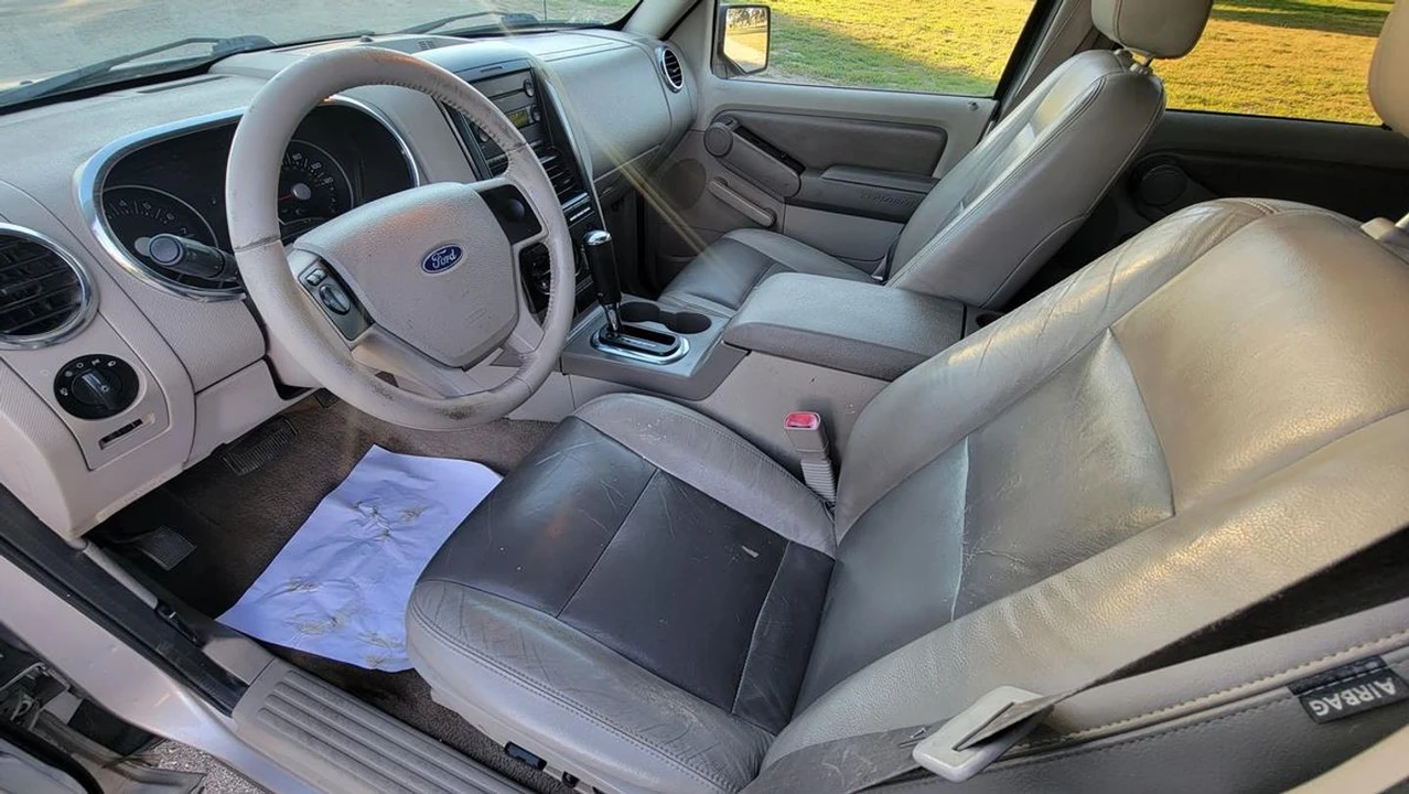 2006 Ford Explorer 4th Gen - Image 9 of 31