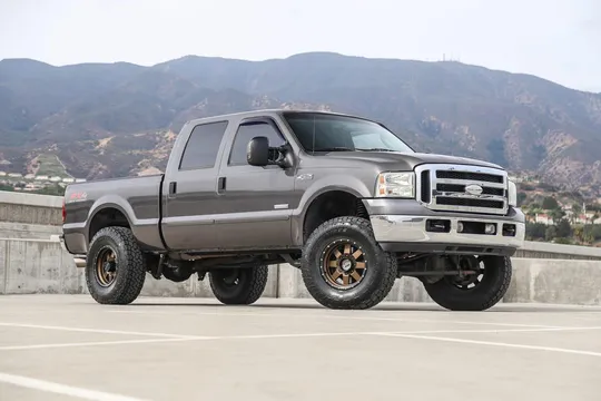 2006 Ford F-250 Super Duty Lariat Crew Cab Power Stroke 4×4 FX4