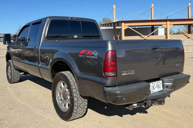 2006 Ford Super Duty 1st Gen - Image 2 of 8