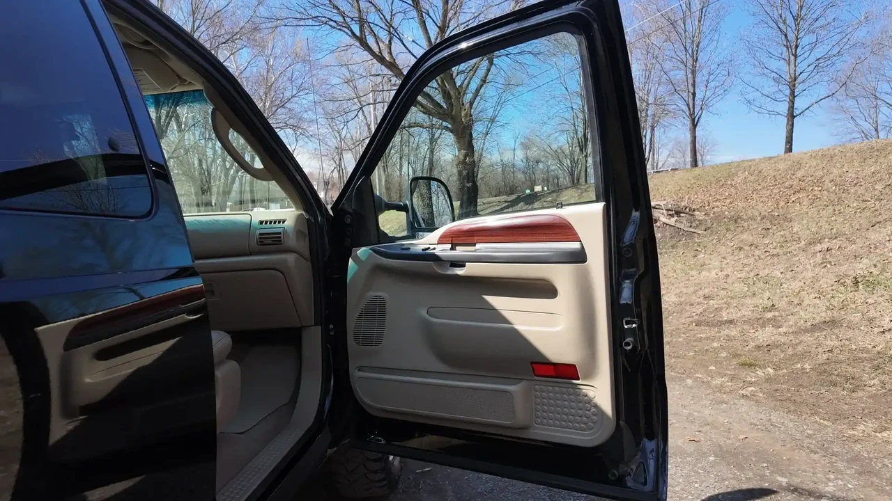 2006 Ford Super Duty 1st Gen - Image 19 of 25