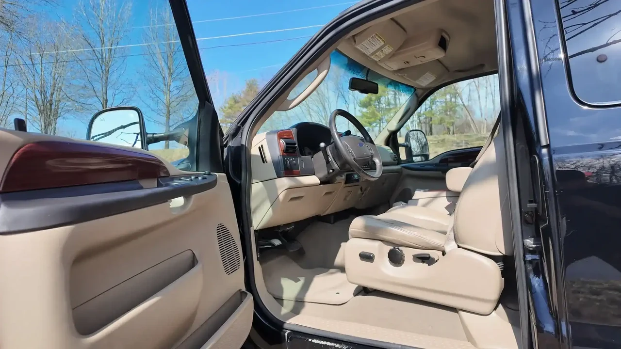 2006 Ford Super Duty 1st Gen - Image 15 of 25
