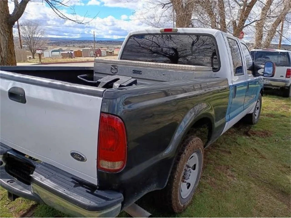 2006 Ford Super Duty 1st Gen - Image 2 of 14
