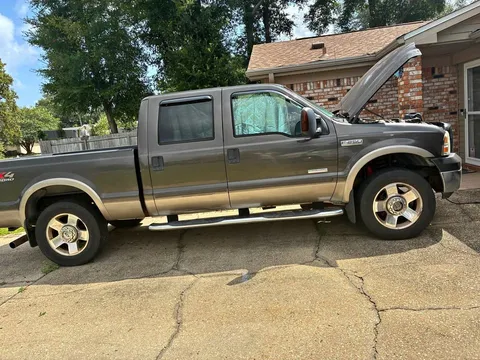 2006 Ford F250 Super Duty Lariat Pickup 4D 6 3/4 ft