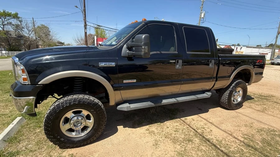 2006 Ford Super Duty 1st Gen - Image 2 of 10
