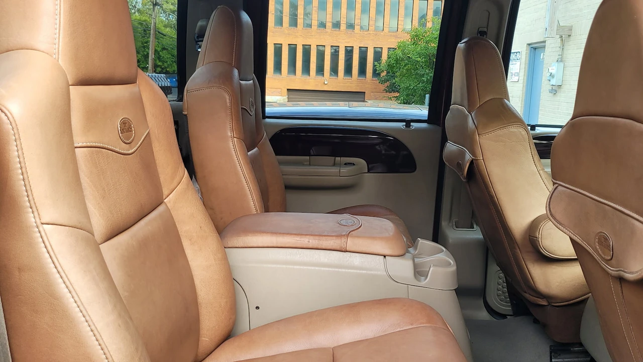 2006 Ford Super Duty 1st Gen - Image 6 of 16