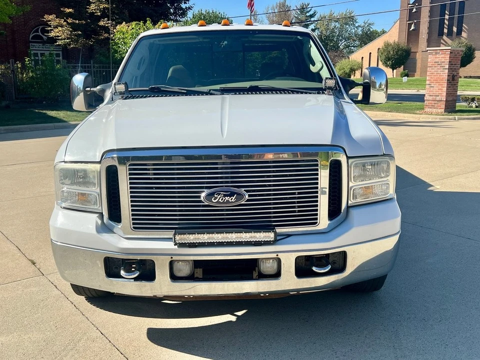2006 Ford Super Duty 1st Gen - Image 2 of 12