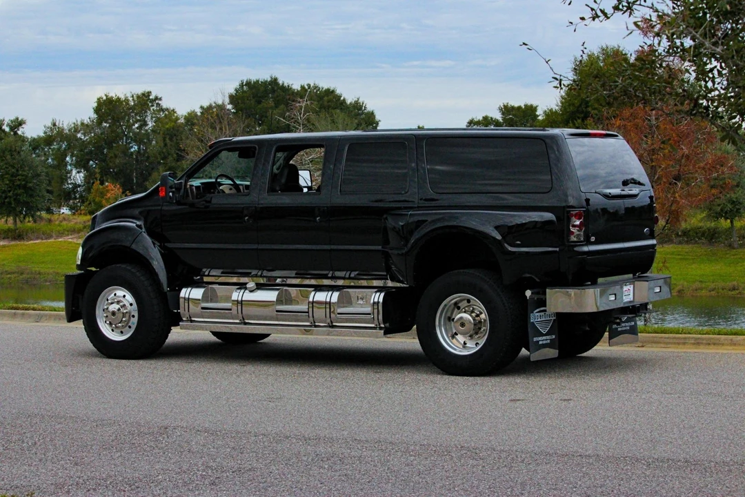 2006 Ford Excursion - Image 14 of 21