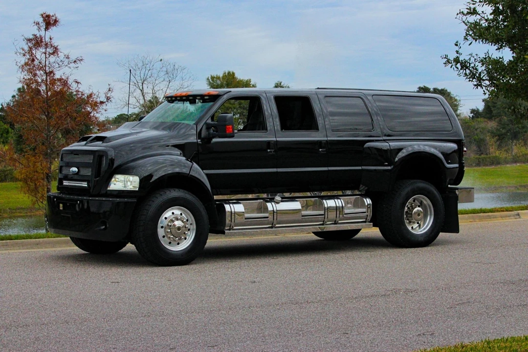 2006 Ford Excursion - Image 17 of 21
